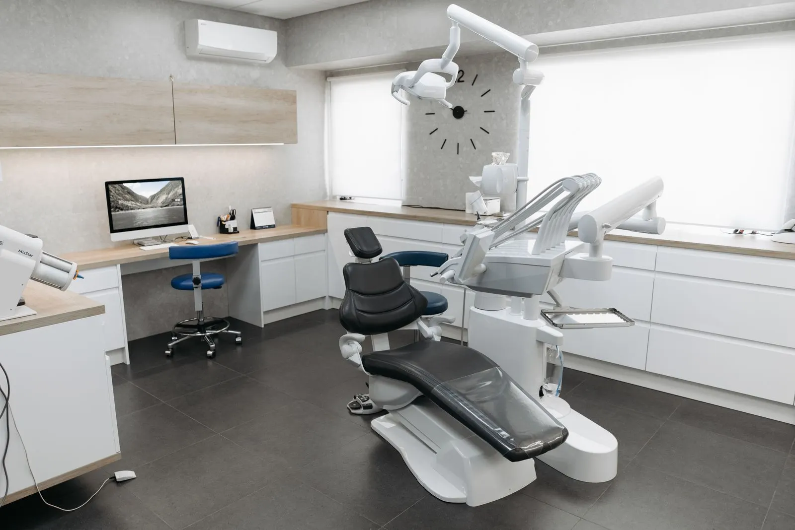 Dental Veneers treatment in ECR Chennai
